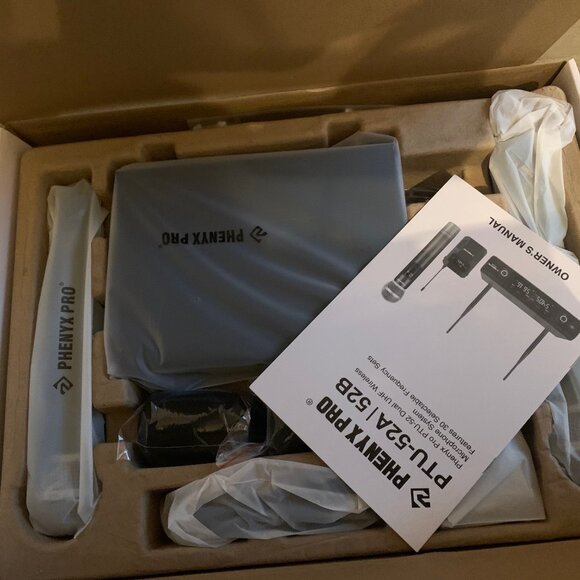 PHENYX PRO Wireless Microphone System - Picture 4 of 4